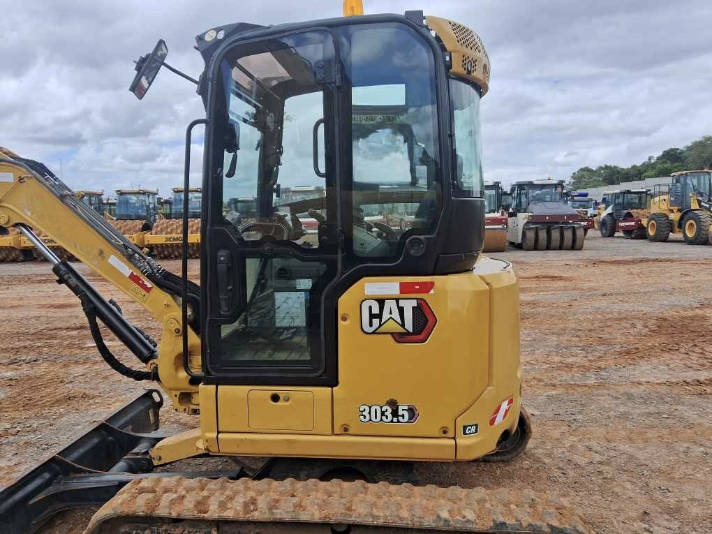 Mini Escavadeira Caterpillar 303.5 2022