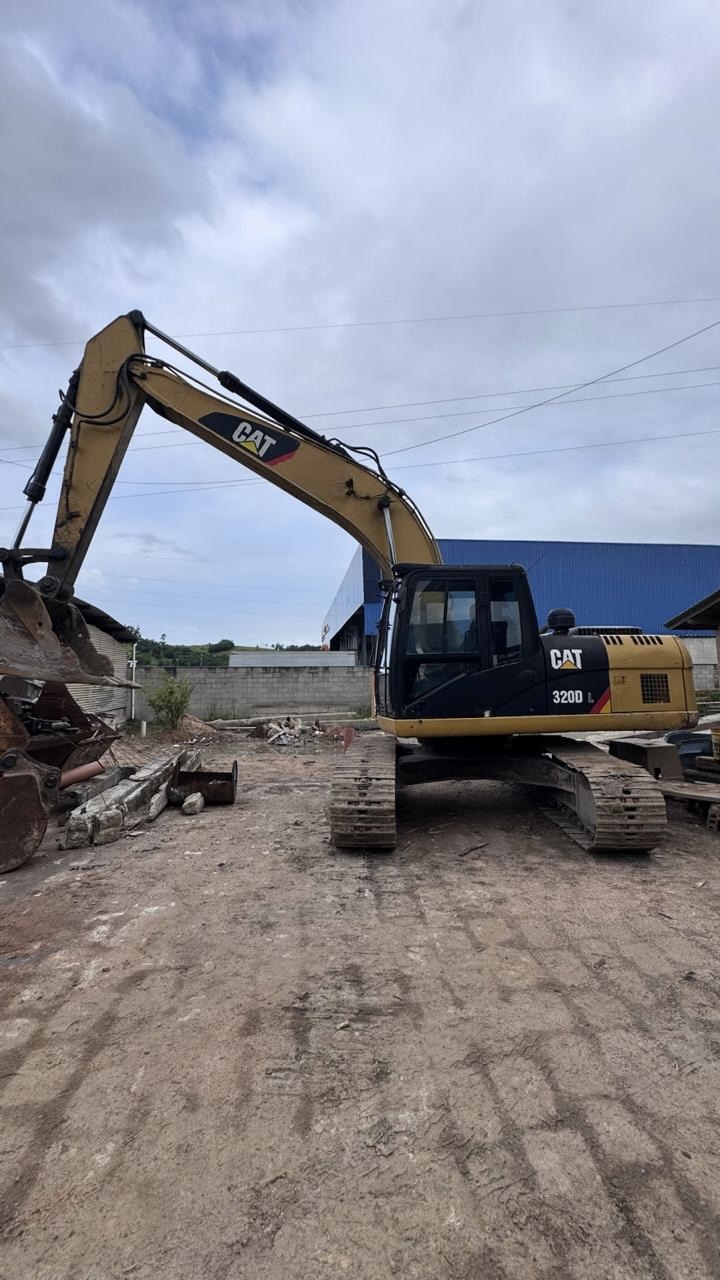Escavadeira Hidraulica Caterpillar 320DL 2009