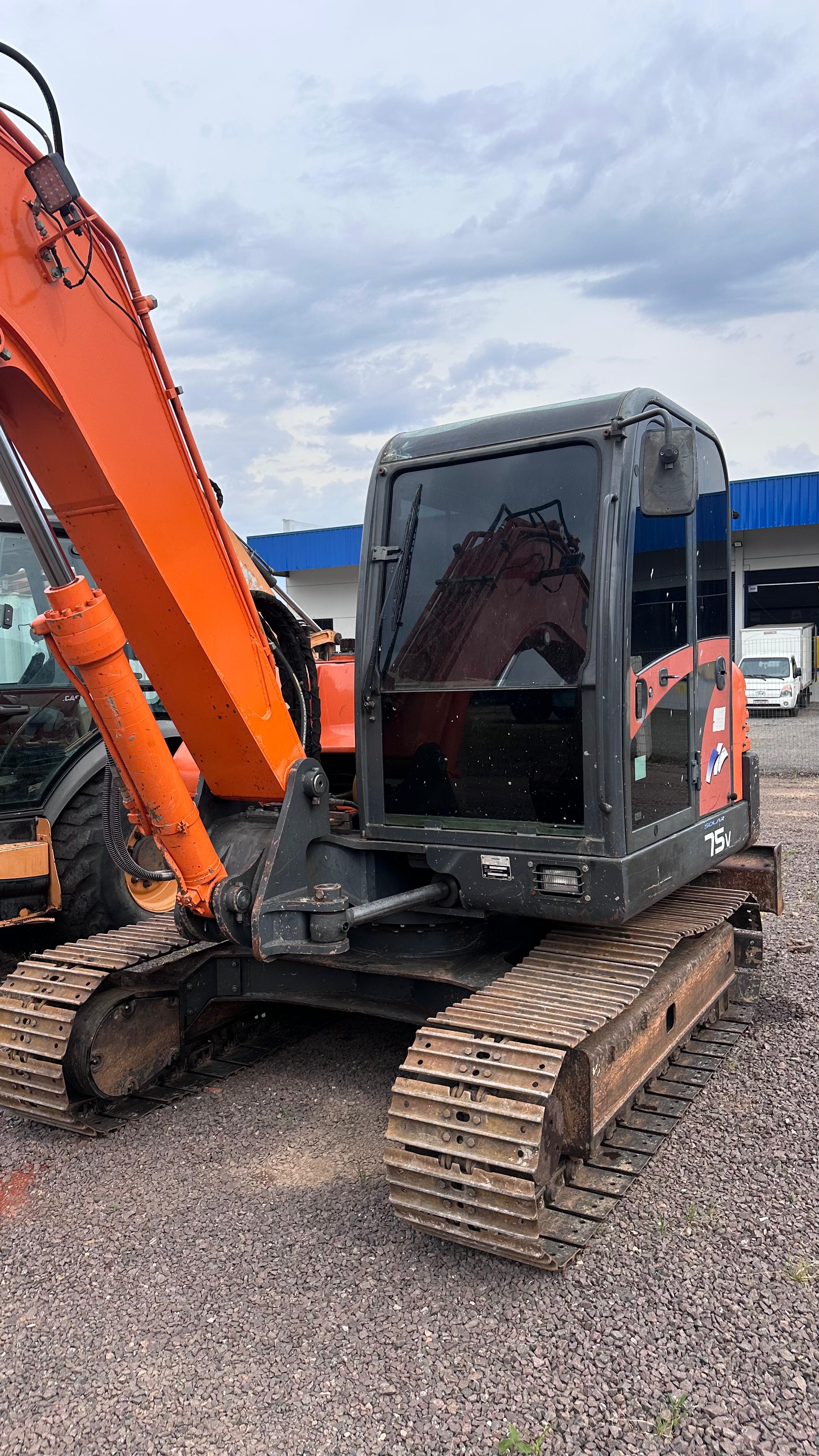 Mini Escavadeira Doosan S75V